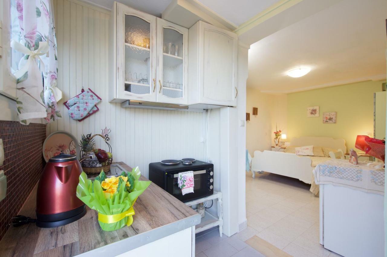Erato Apartment In Argostoli Екстериор снимка